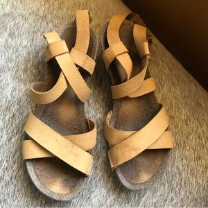 TEVA Mahonia strappy wedge cross strap sandal nubuck leather in camel color 8